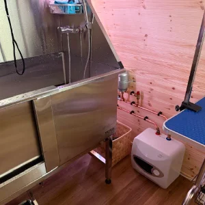 dog house grooming business